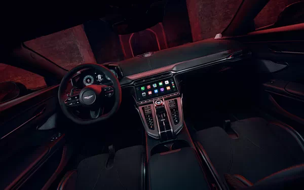   Aston Martin Vantage S - 2025