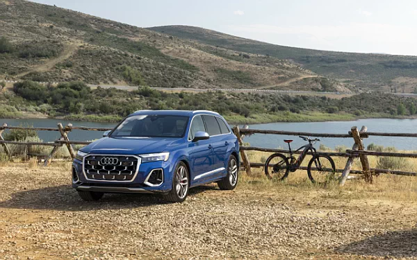 ���� ���������� Audi SQ7 TFSI (Ascari Blue Metallic) US-spec - 2025
