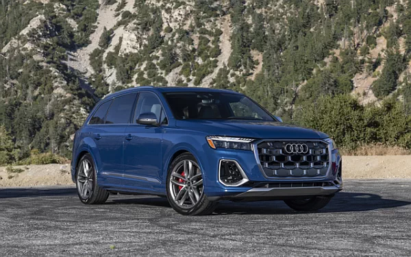 ���� ���������� Audi SQ7 TFSI (Ascari Blue Metallic) US-spec - 2025