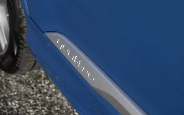 ���� ���������� Audi SQ7 TFSI (Ascari Blue Metallic) US-spec - 2025