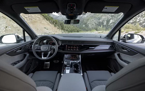 ���� ���������� Audi SQ7 TFSI (Ascari Blue Metallic) US-spec - 2025