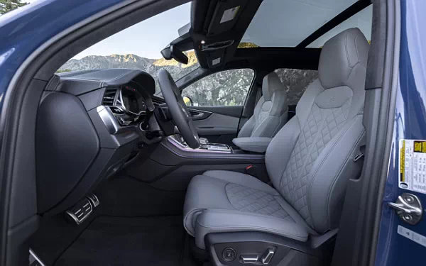 ���� ���������� Audi SQ7 TFSI (Ascari Blue Metallic) US-spec - 2025