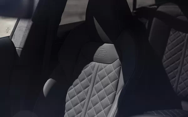 ���� ���������� Audi SQ7 TFSI (Ascari Blue Metallic) US-spec - 2025