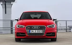 Обои автомобили Audi S3 - 2013