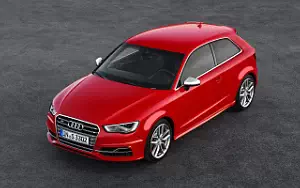 Обои автомобили Audi S3 - 2013