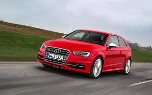 Обои автомобили Audi S3 - 2013