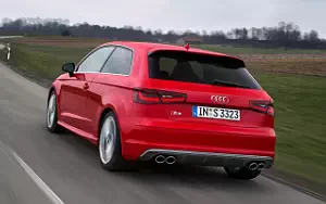Обои автомобили Audi S3 - 2013
