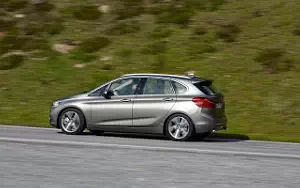   BMW 225i Active Tourer - 2014