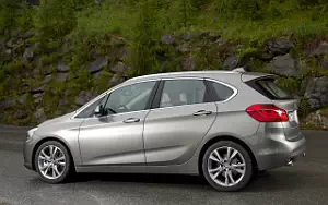   BMW 225i Active Tourer - 2014