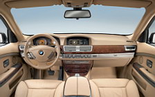   BMW 750i - 2005