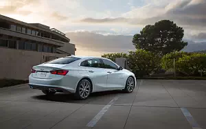 Обои автомобили Chevrolet Malibu Premier - 2015