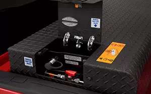 Обои автомобили Chevrolet Silverado 2500 HD Bi Fuel Double Cab - 2014