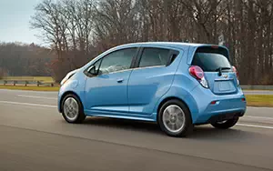 Обои автомобили Chevrolet Spark EV - 2014