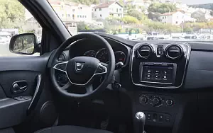Обои автомобили Dacia Logan MCV - 2016