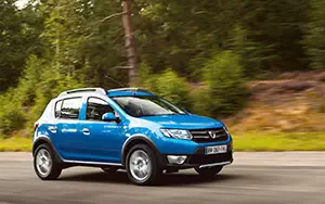   Dacia Sandero Stepway - 2012
