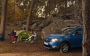   Dacia Sandero Stepway - 2012