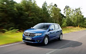  Dacia Sandero - 2012