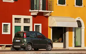 Обои автомобили Fiat Panda 4x4 - 2012