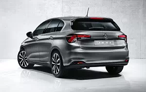   Fiat Tipo 5-door - 2016