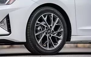 Обои автомобили Hyundai Elantra Limited US-spec - 2018