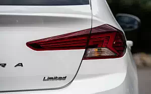 Обои автомобили Hyundai Elantra Limited US-spec - 2018