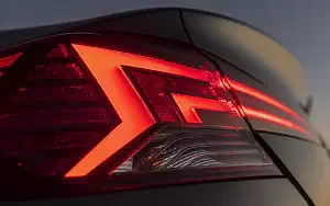 Обои автомобили Hyundai Elantra Limited US-spec - 2018