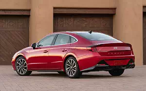   Hyundai Sonata Limited (Calypso Red) US-spec - 2019