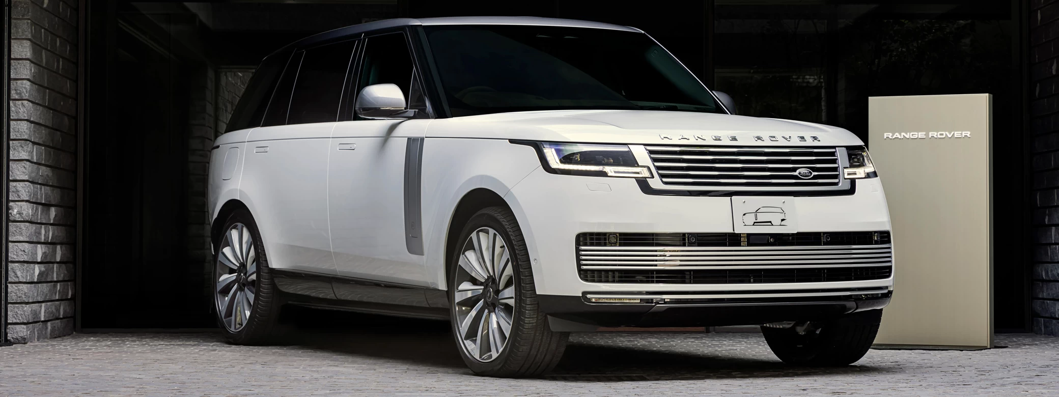 ���� ���������� Range Rover SV Bespoke 1858 Edition Japan-spec - 2024 - Car wallpapers