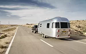 ���� ���������� Range Rover and Airstream - 2013