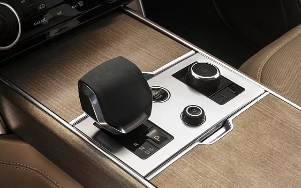 ���� ���������� Range Rover SE P400 LWB US-spec - 2022