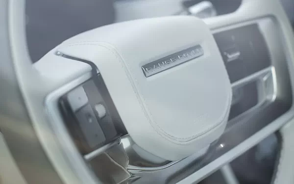 ���� ���������� Range Rover SV P510e - 2022