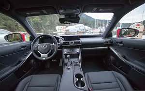   Lexus IS 200t F SPORT CA-spec - 2017