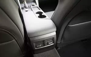   Lexus IS 200t F SPORT CA-spec - 2017