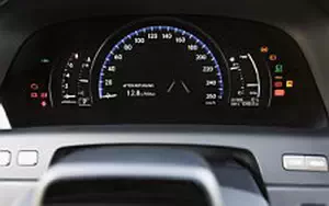   Lexus LS 600h L CA-spec - 2010