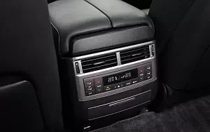   Lexus LX 570 CA-spec - 2013