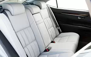   Lexus ES 350 US-spec - 2015