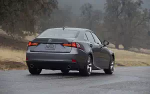   Lexus IS 350 US-spec - 2013