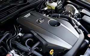   Lexus IS 200t US-spec - 2016