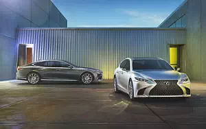   Lexus LS 500 US-spec - 2017