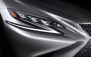   Lexus LS 500 US-spec - 2017