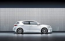   Lexus CT200h - 2010