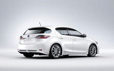   Lexus CT200h - 2010