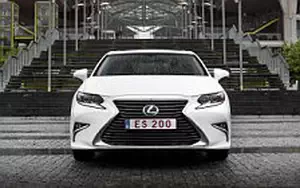  Lexus ES 200 - 2015