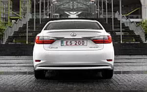   Lexus ES 200 - 2015