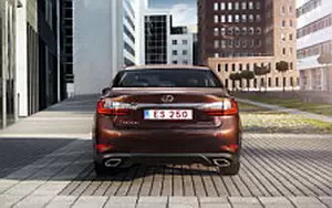  Lexus ES 250 - 2015