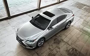   Lexus ES 300h F SPORT - 2018