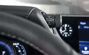   Lexus ES 300h F SPORT - 2018