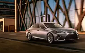   Lexus ES 300h - 2018