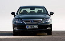  Lexus LS600h - 2007