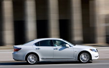   Lexus LS600h - 2007